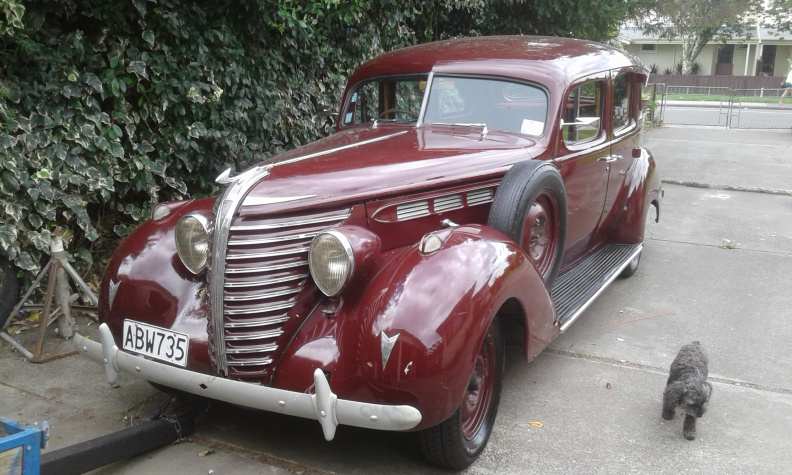 1938 Hudson 8 Sedan - Woodward.jpg