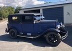 1930 Essex Sedan - Owners: Glen & Deirdre Krutz
